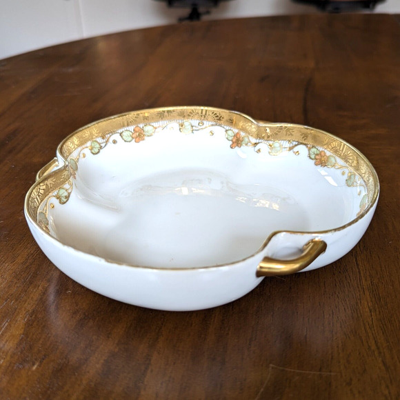 Antique Noritake Morimura Nippon Scalloped Dish with Moriage Gilding and Handles - Picture 3 of 12